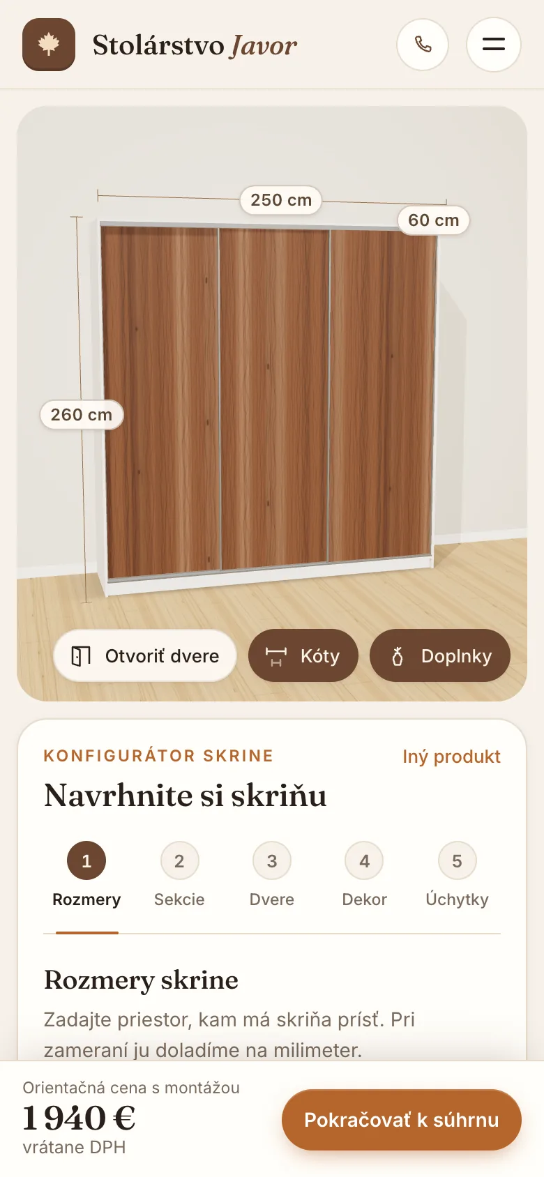 Mobil: konfigurátor skrine s 3D náhľadom a tlačidlami Otvoriť dvere, Kóty a Doplnky, pod ním kroky a cena 1 940 € s tlačidlom Pokračovať k súhrnu